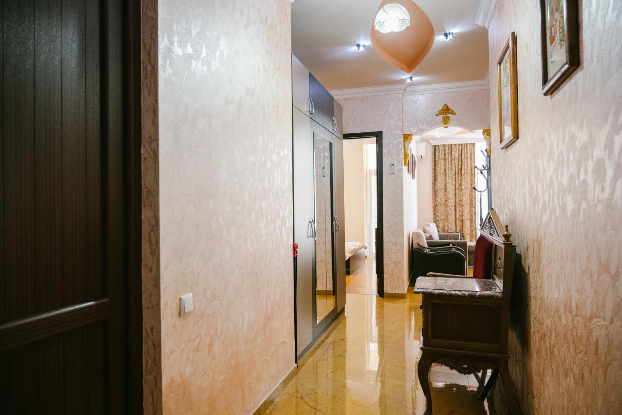 Ekaterine'S Apartments Batumi Pokoj fotografie