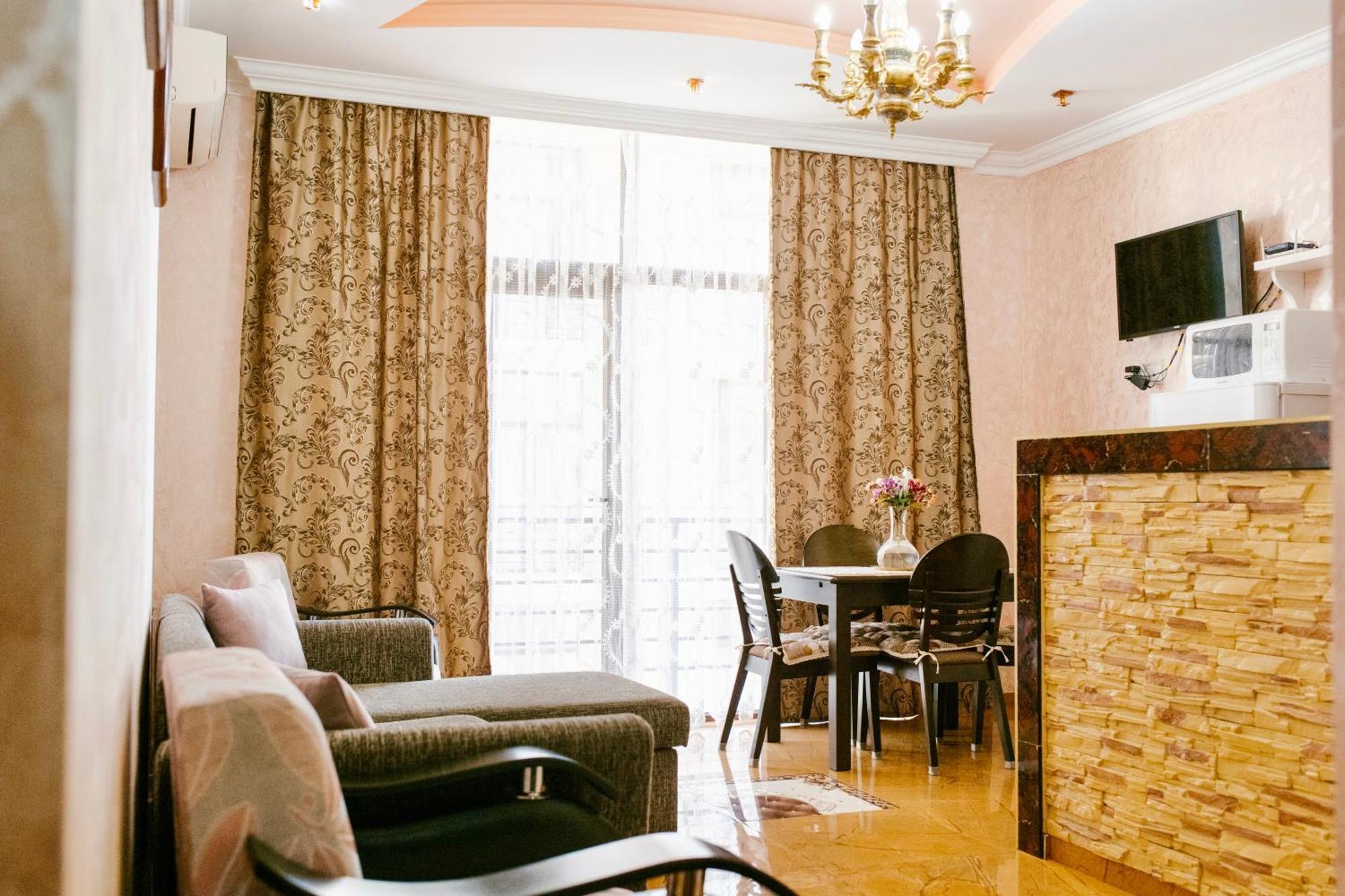 Ekaterine'S Apartments Batumi Pokoj fotografie