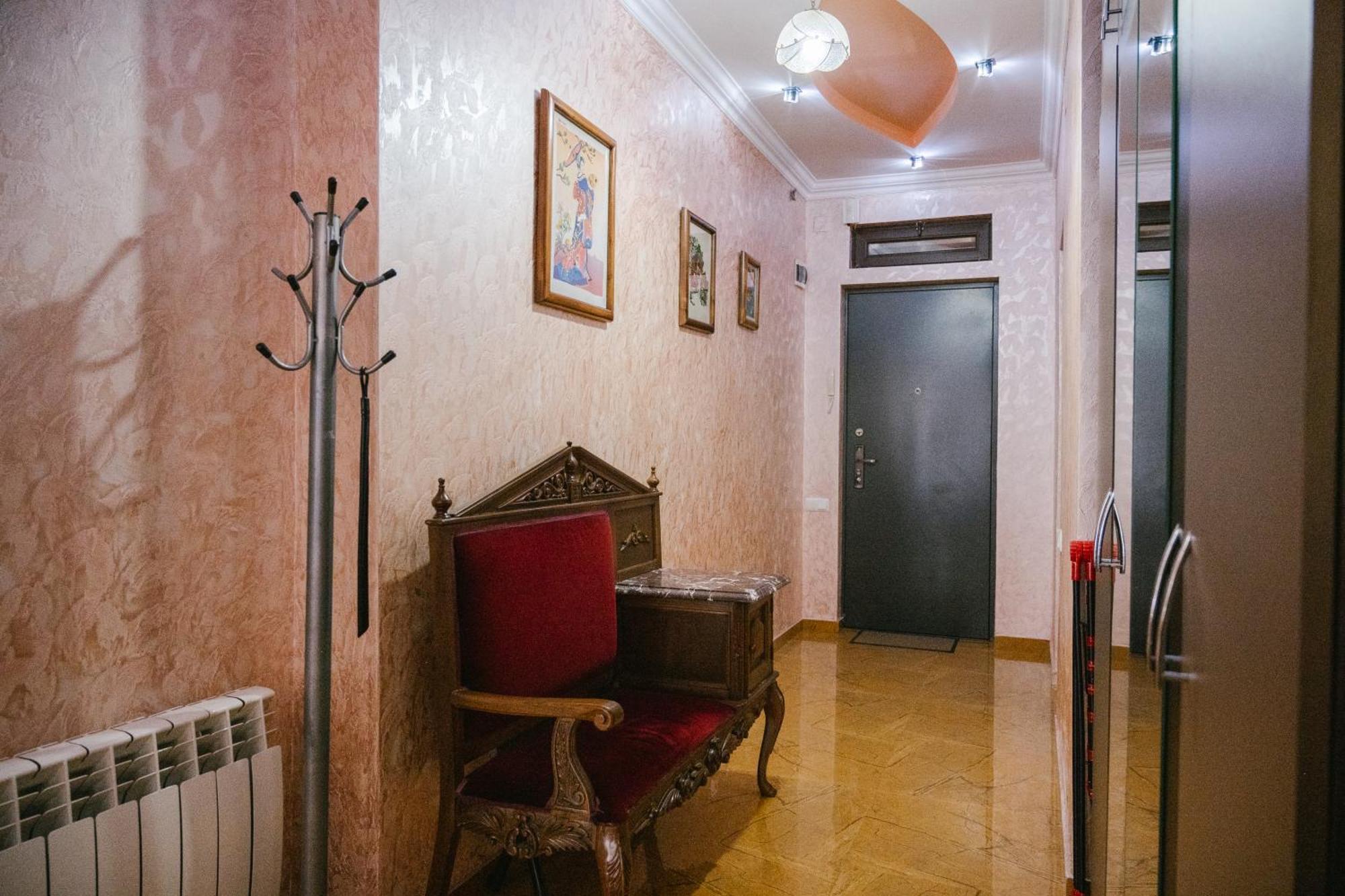 Ekaterine'S Apartments Batumi Pokoj fotografie