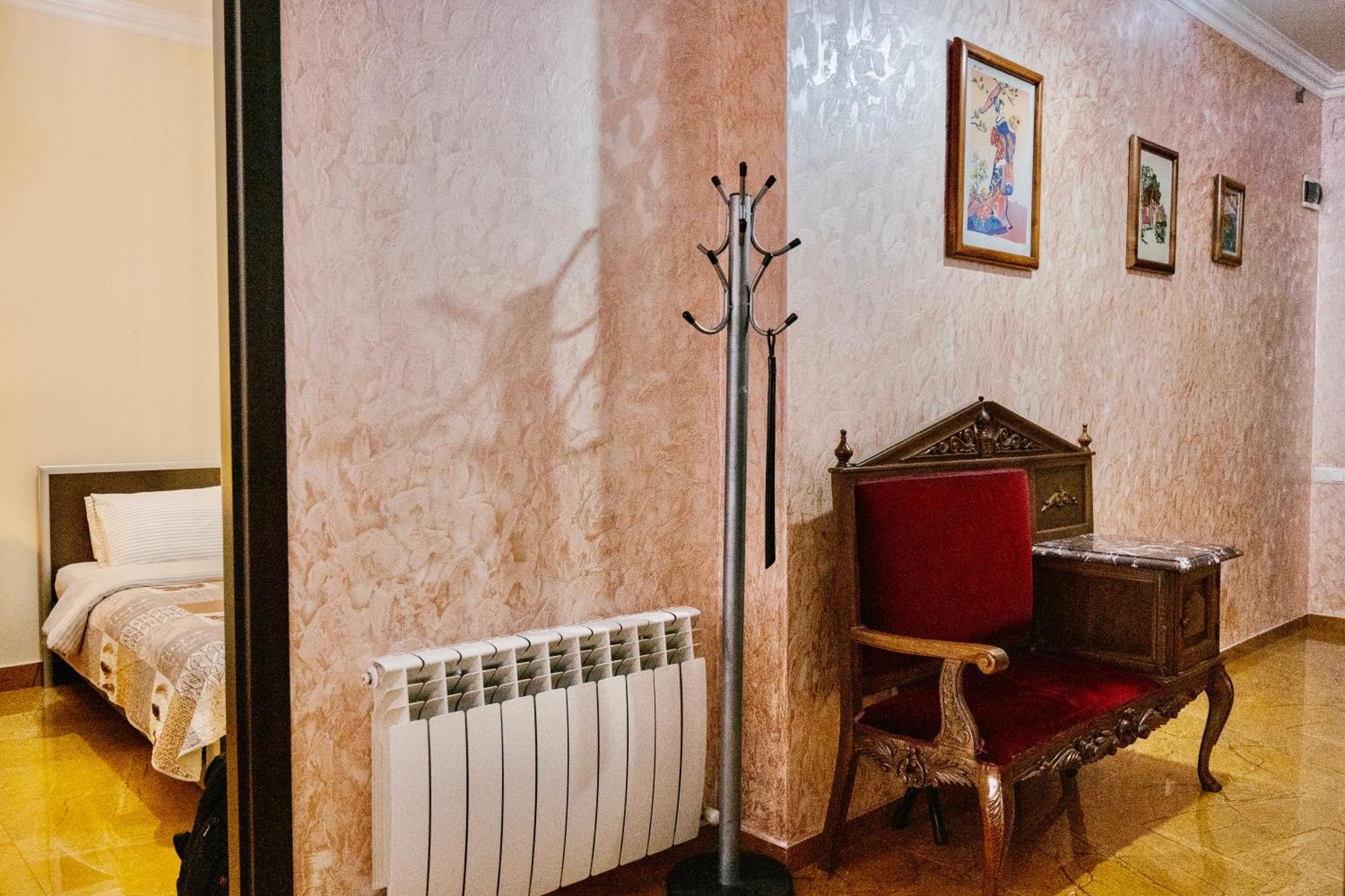 Ekaterine'S Apartments Batumi Pokoj fotografie