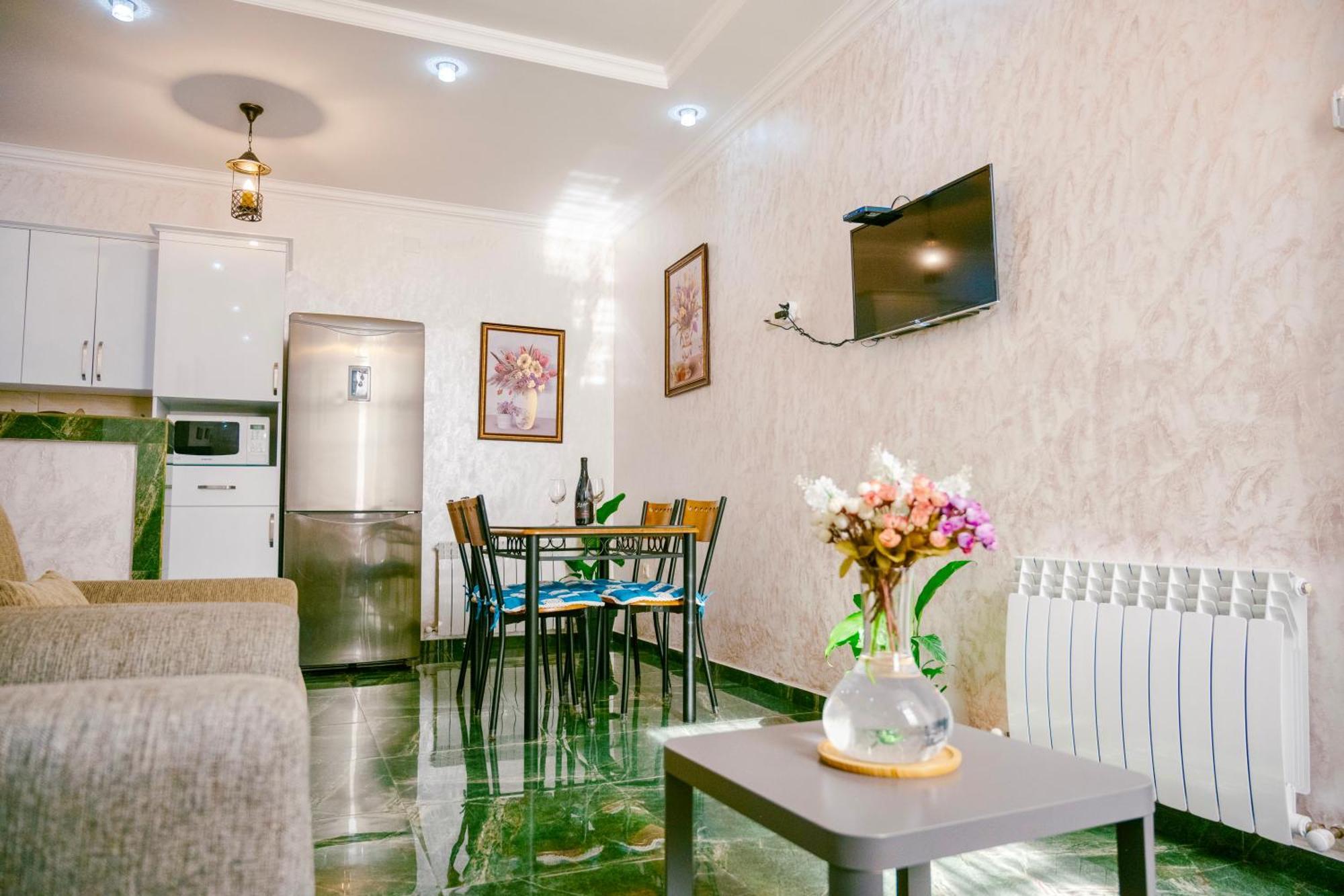 Ekaterine'S Apartments Batumi Pokoj fotografie